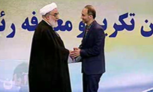دریافت حکم انتصاب رئیس رسانه ملی از  آیت‌الله محمدی گلپایگانی + فیلم