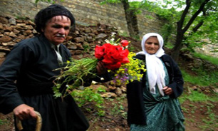 مستند تحسین شده "با خدا می رقصم" در نیاوران به نمایش درمی‌آید