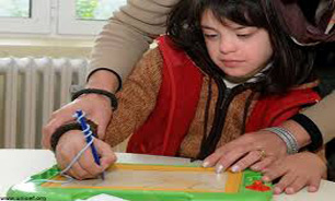 آموزش والدین کودکان کم توان ذهنی در جامعه کمرنگ است