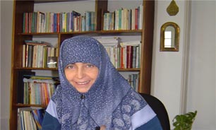 کودکان باید جدی و عمیق کتاب بخوانند