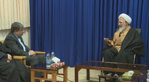 هنرمندان با تولید آثار فرهنگی ارزشمند گمشده جامعه را به جامعه برگردانند