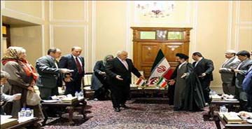 در دیدار نواب روسای مجالس ایران و مجارستان مطرح شد؛
ائتلاف امریکایی و حملات هوایی برای مبارزه با تروریست‌ها بی‌نتیجه است