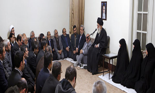 تدیّن، تخلّق و تفکّر، سه خصوصیت برجستهٔ مرحوم عسگراولادی/ در میدان مبارزه هیچ‌گاه نباید احساس پیری و گوشه‌نشینی به خود راه داد + تصاویر