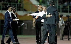 حمله شدید مایلی کهن به علی دایی؛ ادعای او کذب محض و دروغ‌گویی است ؛ این بار به جان "دنیز" کوتاه نمی آیم!