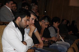 دوست دارم استقلال ببازد تا آدم های منفعت طلب بروند