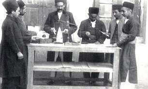 کارمندان اداره پست زمان قاجار+ عکس