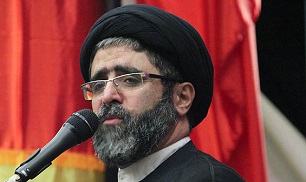 شیعه باید حداقل روزی یک صفحه قرآن بخواند/بعداز نماز صبح این ذکر را بگویید