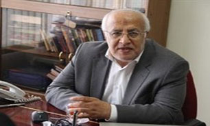 مبلمان داخلی باغ کتاب نصب می‌شود
