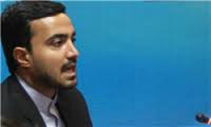 چرا صدای اعتراض بیش از 200 دانشجو به گوش مسئولان دانشگاه آزاد نمی‌رسد؟