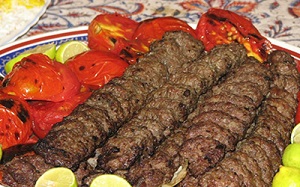 گوشت را قبل از کباب کردن بپزید