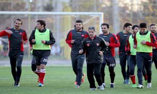تمرین با نشاط سرخپوشان پیش از رویارویی با فولاد برگزار شد
