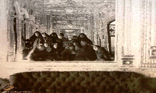 عکس:سلفی‌ناصرالدین‌شاه‌با‌ همسرانش
