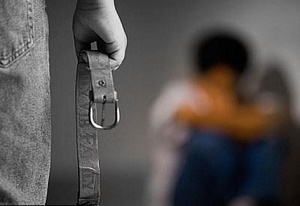 انتقام معلم کشی از دانش اموزان با تنبیه های کشنده