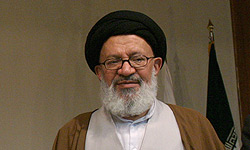 احمدی نژاد درگذشت آیت‌الله غیوری را تسلیت گفت