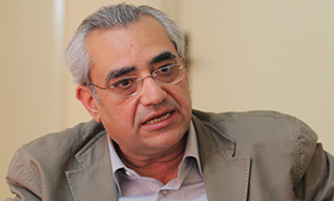 فرزاد موتمن: بود و نبود بنیاد فارابی فرقی نمی‌کند