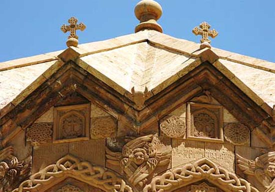 سنت استپانوس کلیسایی در قلب کوه&zwnj;ها + تصاویر