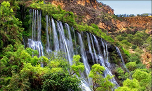 قلعه پرجاذبه و معماری ناب اسلامی امامزاده جعفر (ع) در لرستان