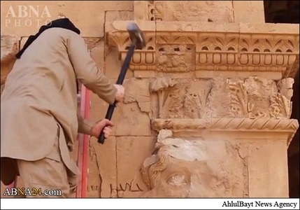داعش شهر باستانی الحضر را تخریب کرد +تصاویر