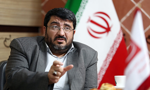 انتقاد فواد ایزدی از عدم رعایت حقوق ملت ایران در بیانیه لوزان/تحریم&zwnj;ها سر جای خود باقی خواهد ماند