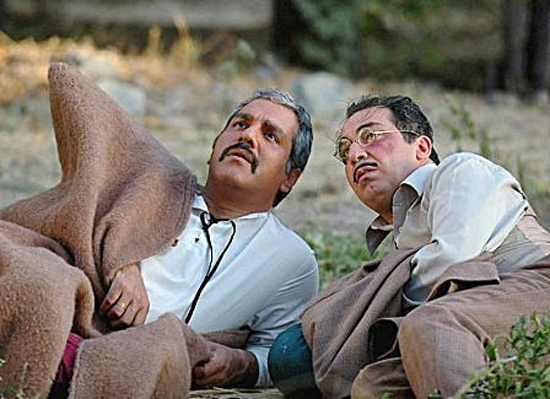 مردی در حاشیه