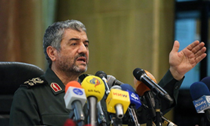 فرزندان انقلاب در نبرد دیپلماتیک از حقوق ملت دفاع کرده&zwnj;اند/ غنی&zwnj;سازی هسته&zwnj;ای و لغو همه&zwnj; تحریم&zwnj;های مرتبط خط قرمز ماست