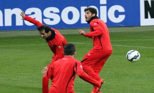نوری و بنگر پا به پای سرخپوشان تمرین کردند