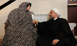 پیکر والده دکتر روحانی به خاک سپرده شد