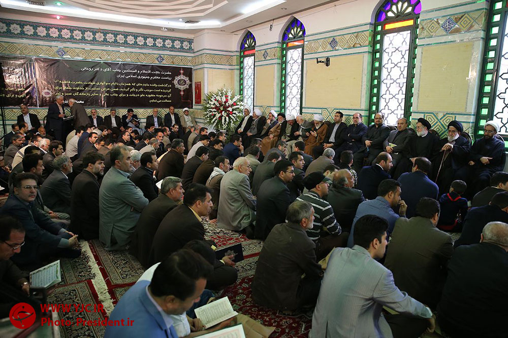 مراسم ختم والده رئیس جمهور در شبستان اعظم امام زاده یحیی در سمنان + تصاویر