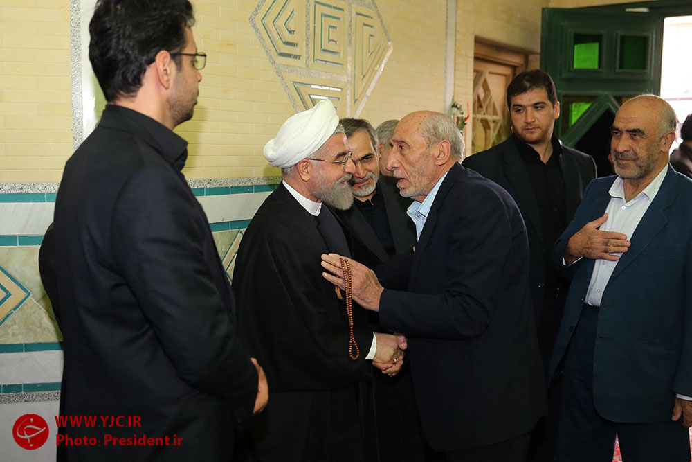 مراسم ختم والده رئیس جمهور در شبستان اعظم امام زاده یحیی در سمنان + تصاویر