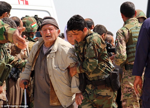 تصویری/ آزادی 200 گروگان ایزدی به وسیله داعش