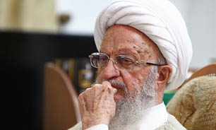 آیت&zwnj;الله مکارم&zwnj;شیرازی درگذشت همشیره رهبر معظم انقلاب را به ایشان تسلیت گفت