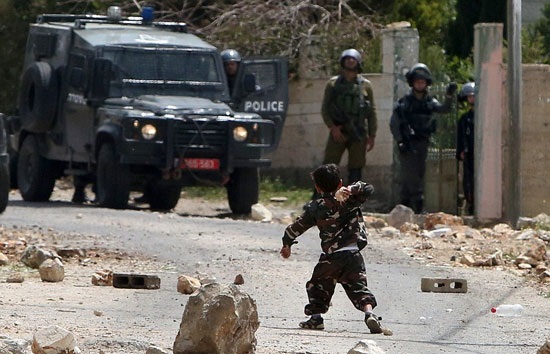 پسر بچه ۵ ساله فلسطینی خبر ساز شد +عکس