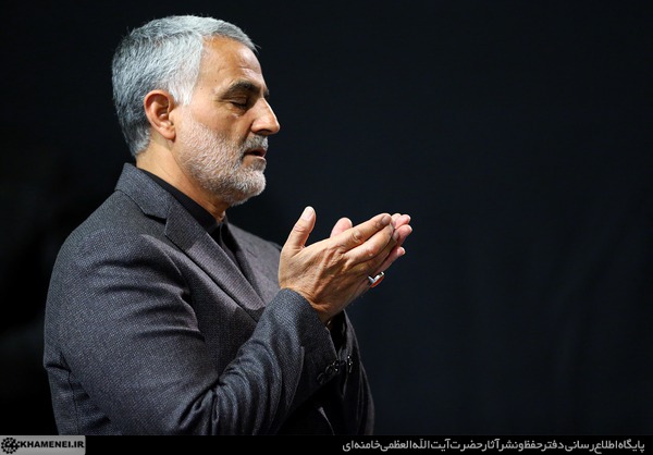 حاج قاسم سلیمانی در آخرین شب عزاداری فاطمیه ۱۴۳۶ در محضر مقام معظم رهبری + تصاویر