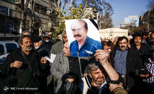 پیکر ولی&zwnj;الله مؤمنی با حضور بزرگان بازیگری و دوبلاژ تشیع شد