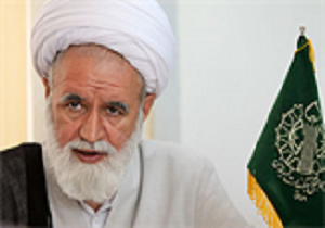 جشن‌های دهه فجر با حفظ شئونات اسلامی برگزار شود