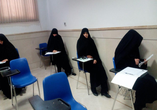 حضور داوطلبان در محل برگزاری آزمون خبرگان رهبری