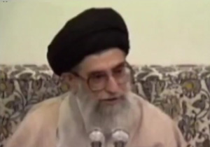 شعری که رهبر انقلاب در نوجوانی از مادرشان شنیده‌اند + فیلم