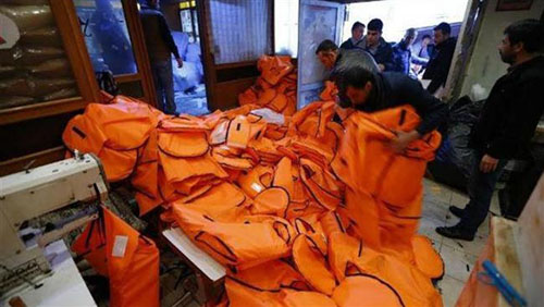 کشف بیش از 1200 جلیقه نجات تقلبی در ترکیه