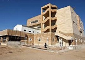 بازدید معاون وزیر راه و شهرسازی از بیمارستان تاکستان