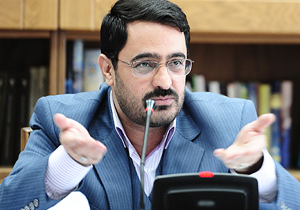 نظری: مرتضوی به جای پاسخ به سوالات حاشیه سازی می&zwnj;کند