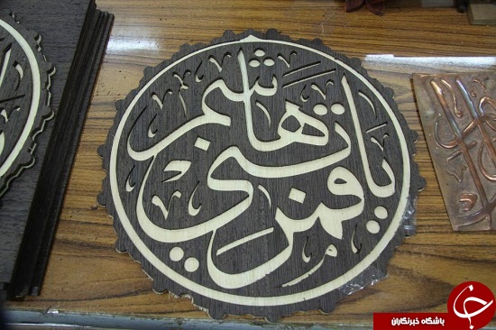 نصب دکور چوبی داخل ضریح جدید حضرت عباس علیه السلام