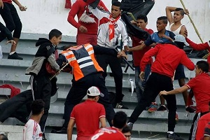 بی برنامگی مراکشی ها، افتضاح دربی را رقم زد