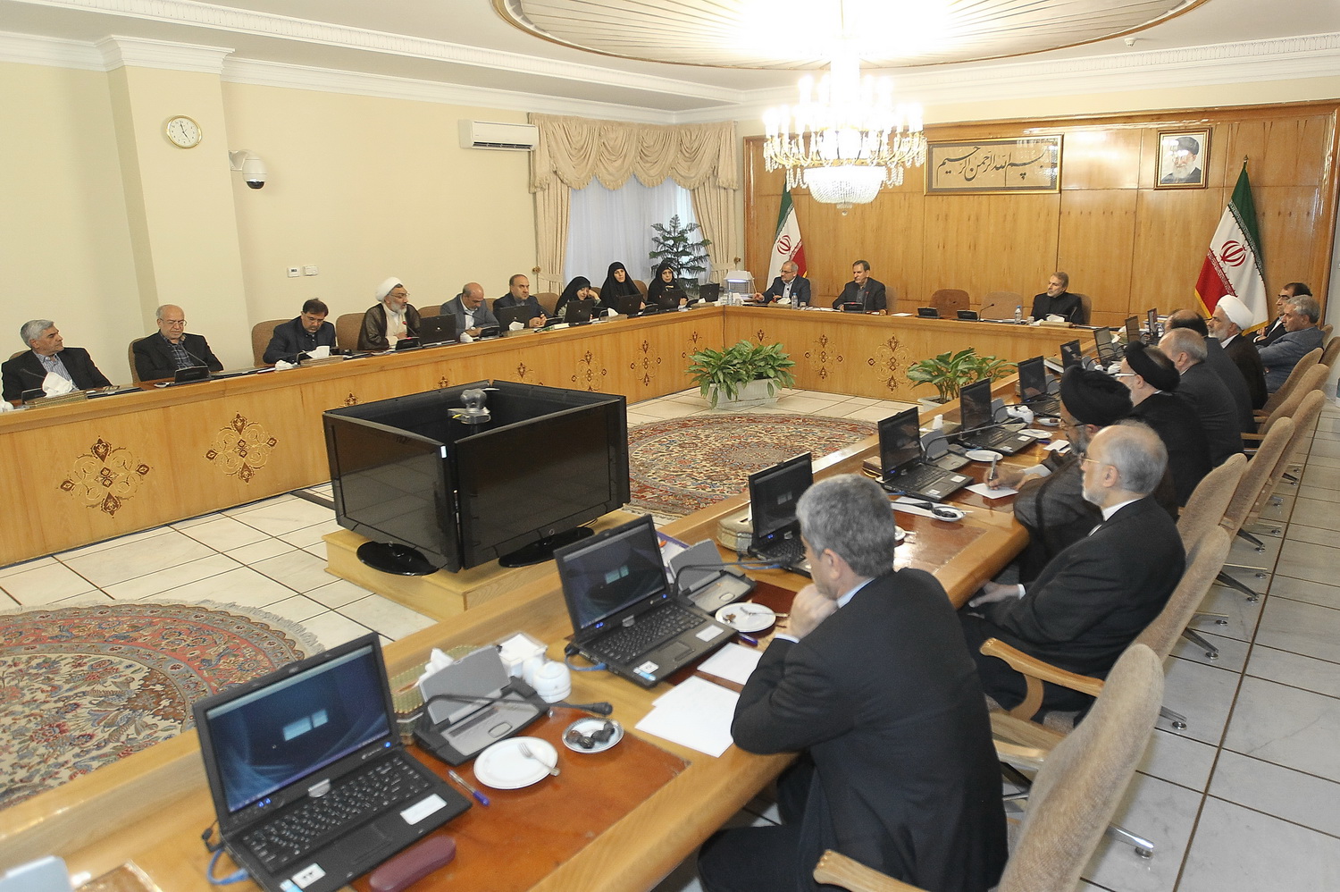 پرداخت مابه&zwnj;التفاوت مربوط به بازنشستگی پیش از موعد و بدون سنوات ارفاقی کارکنان دولت تصویب شد