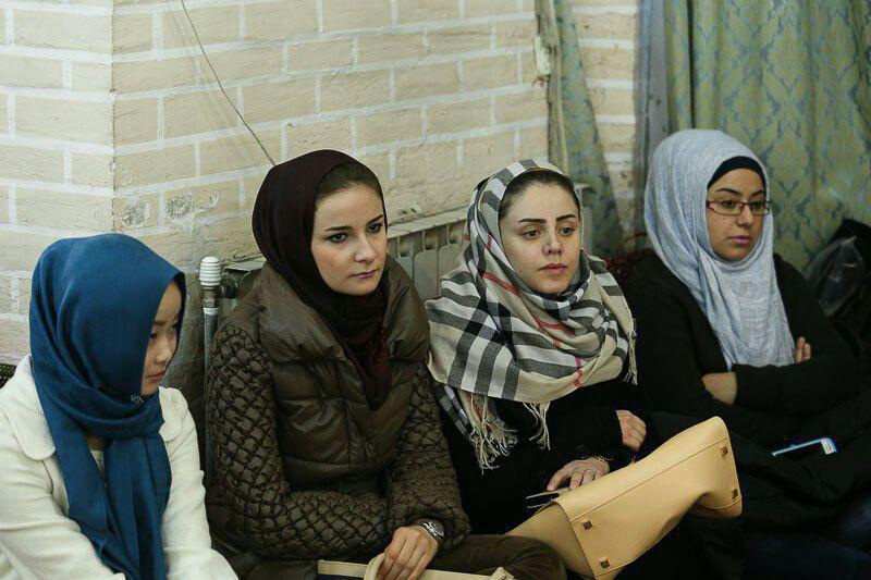 دیدار دانشجویان غیر ایرانی با نماینده ولی فقیه در قزوین+ تصاویر