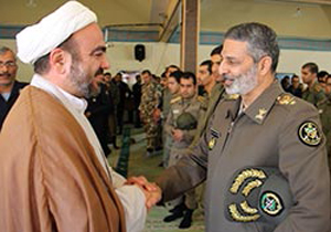 امیر موسوی از پایگاه شهد یاسینی بازدید کرد