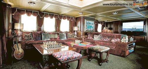 قایق تفریحی نویسنده 