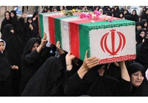 تشییع پیکر مادر شهیدان عباسی در همدان