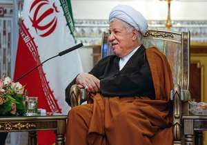 انتقاد آیت‌الله هاشمی رفسنجانی از سیاست‌های جنگ‌طلبانه‌ حاکمان سعودی