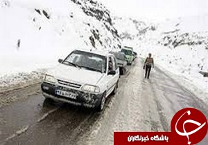 پاکسازی حاشیه محور  خمام – رشت از زباله با کمک زندانیان