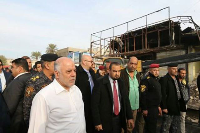 بازدید نخست وزیر عراق از محل انفجار خونین بغداد+ تصاویر